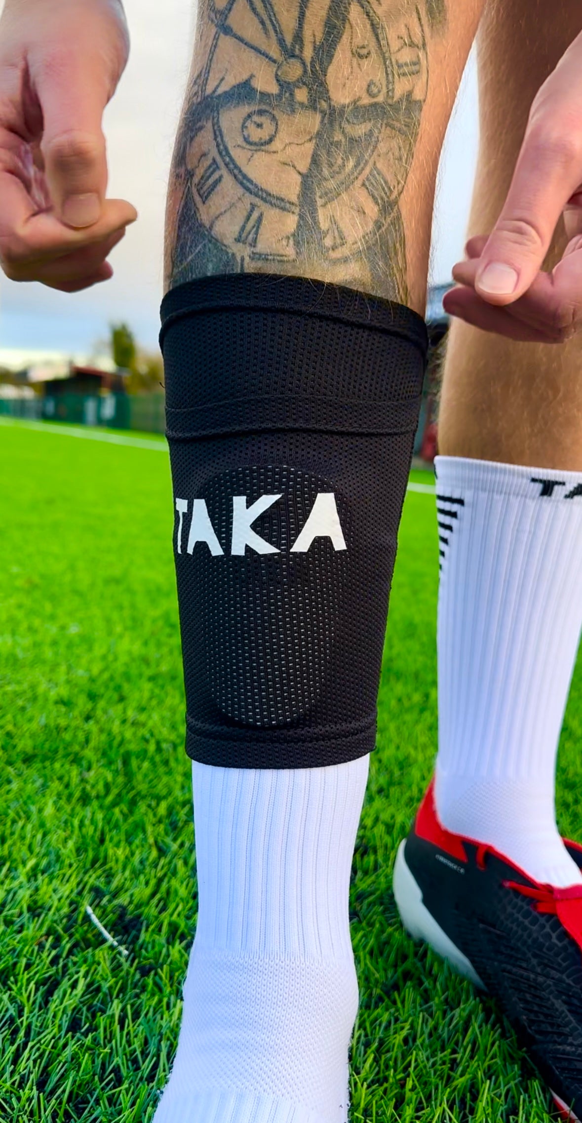 TAKA Shin Pad Holder